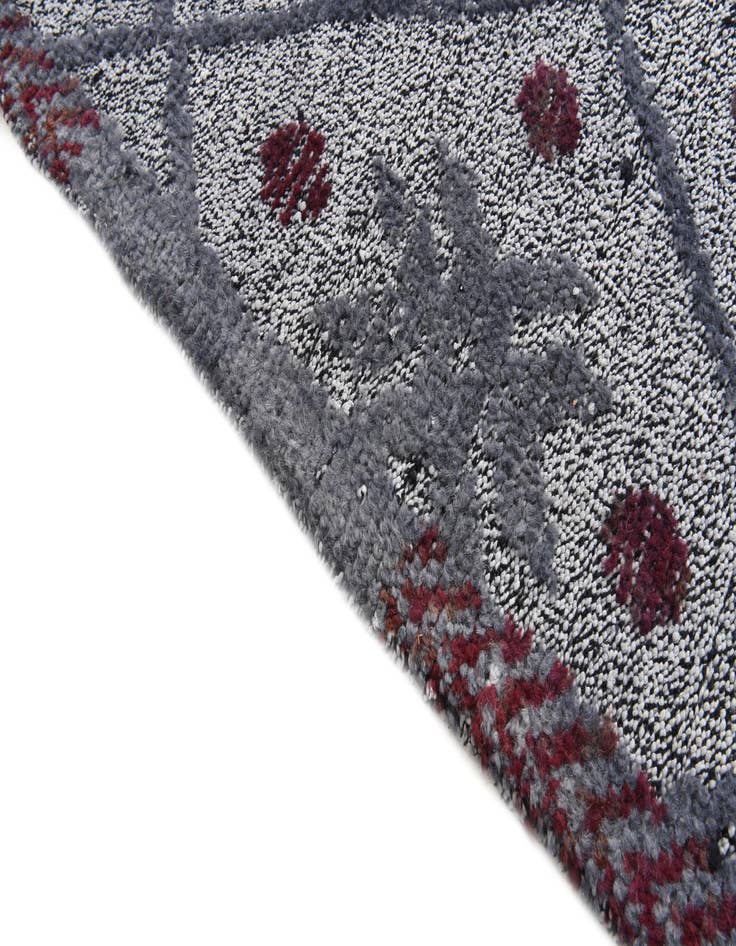 Detail image of 8' 5 x 10'  Hand Knotted Darya Wool Rug