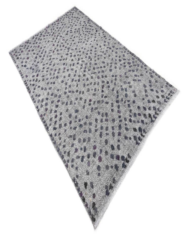 Detail image of 5' 2 x 8' 6  Hand Knotted Darya Wool Rug