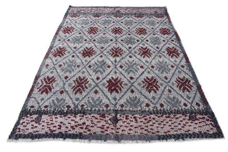 Detail image of 5' 6 x 8' Hand Knotted Darya Wool Rug