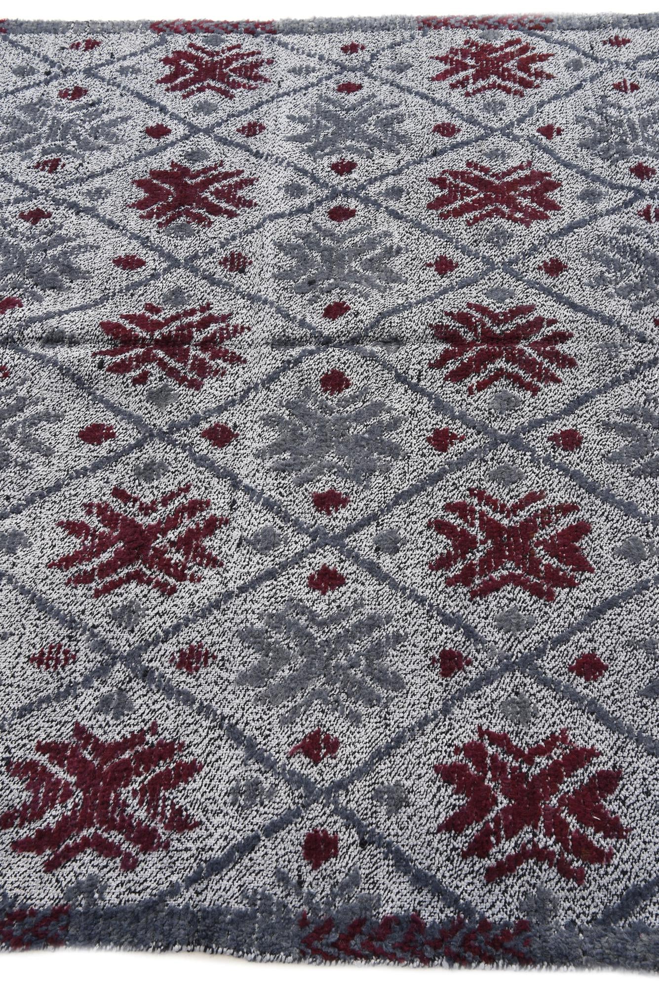5' 6 x 8' Hand Knotted Darya Wool Rug