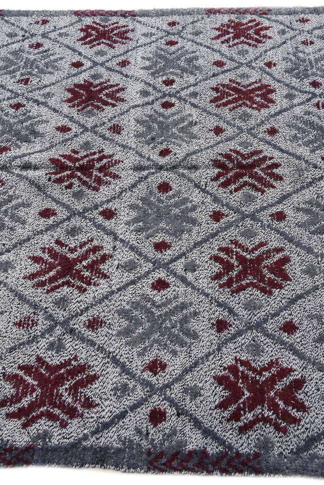 Detail image of 5' 6 x 8' Hand Knotted Darya Wool Rug