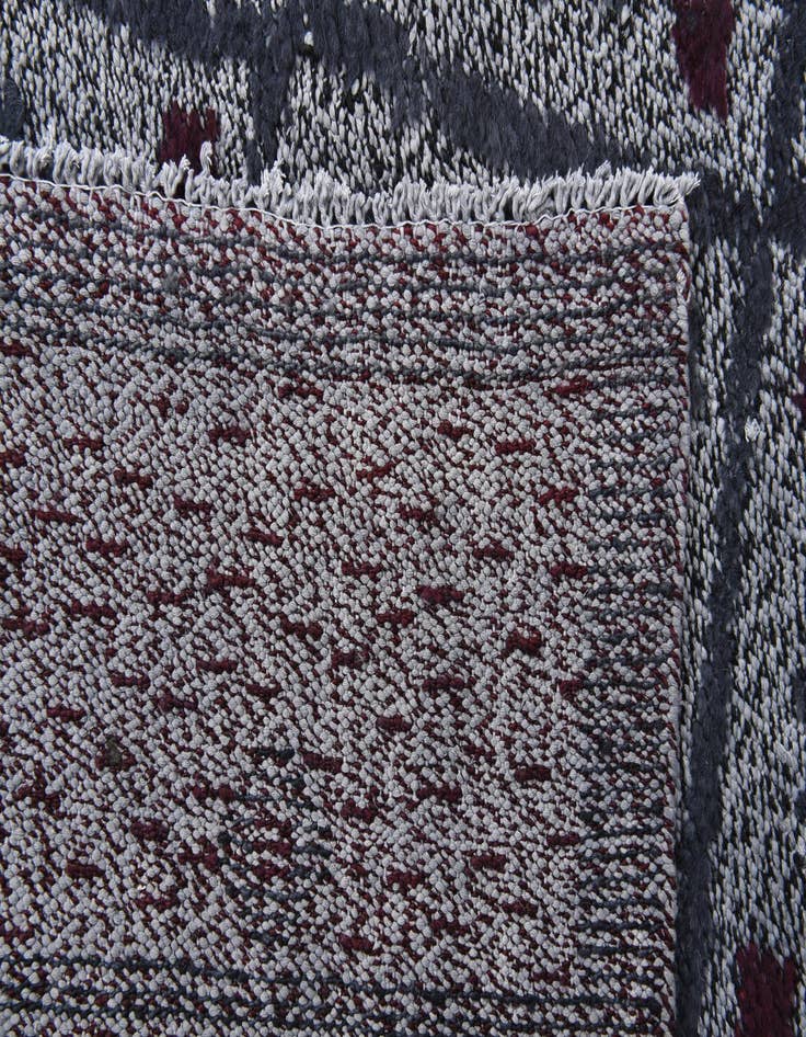 Detail image of 4' 10 x 6' 10  Hand Knotted Darya Wool Rug