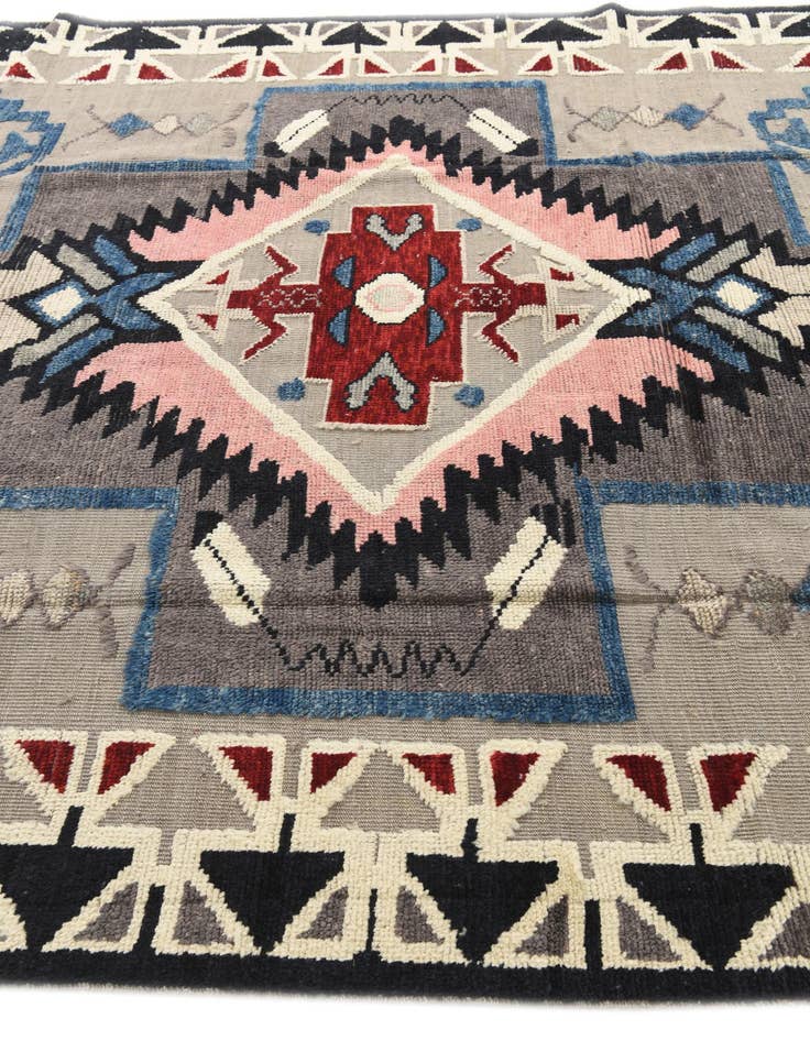 Detail image of 7' 9 x 10' 6  Hand Knotted Darya Wool Rug