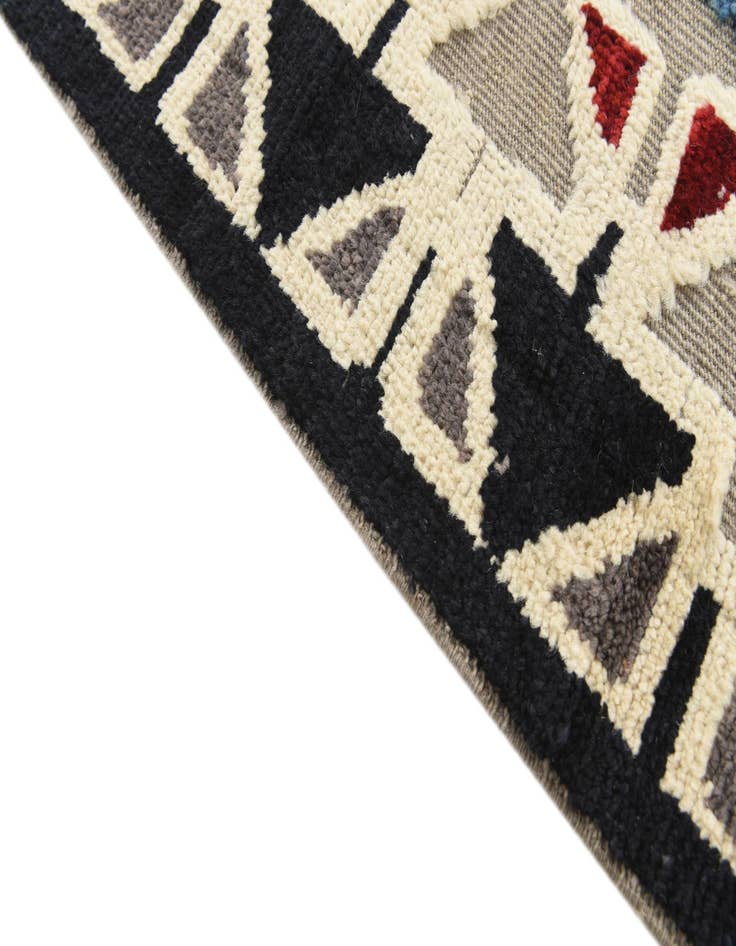 Detail image of 7' 9 x 10' 6  Hand Knotted Darya Wool Rug