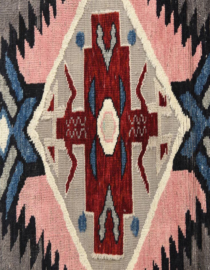 Detail image of 7' 9 x 10' 6  Hand Knotted Darya Wool Rug