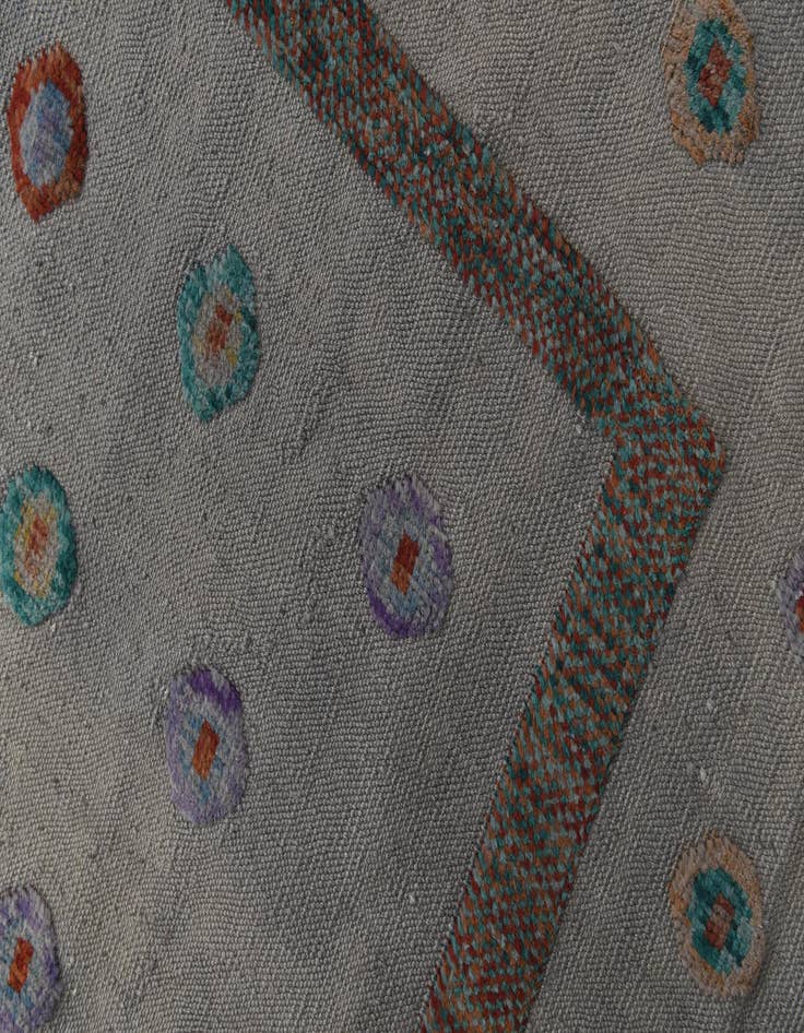 Detail image of 6' 10 x 9' 7  Hand Knotted Darya Wool Rug