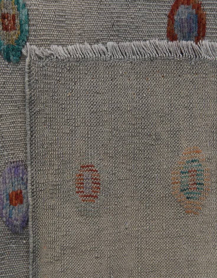 Detail image of 6' 10 x 9' 7  Hand Knotted Darya Wool Rug