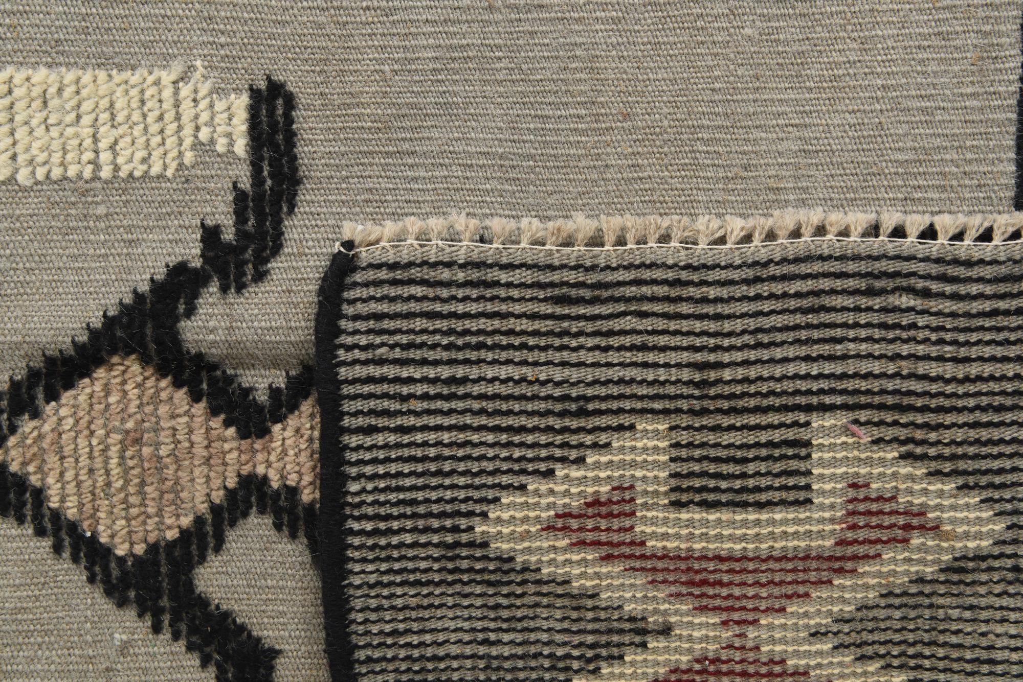 7' 8 x 10' 4 Hand Knotted Darya Wool Rug