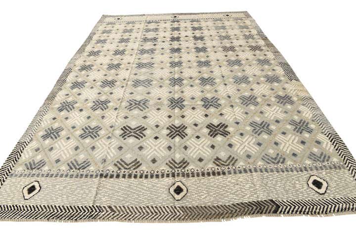 8' 10 x 12' 6 Hand Knotted Darya Wool Rug
