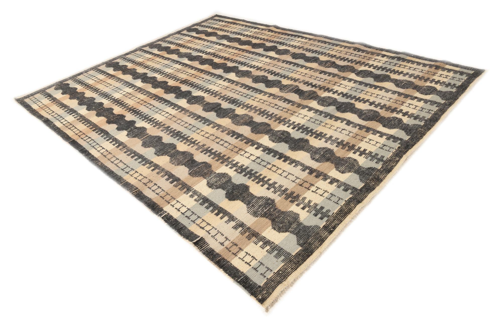8' 2 x 10' 5 Hand Knotted Darya Wool Rug