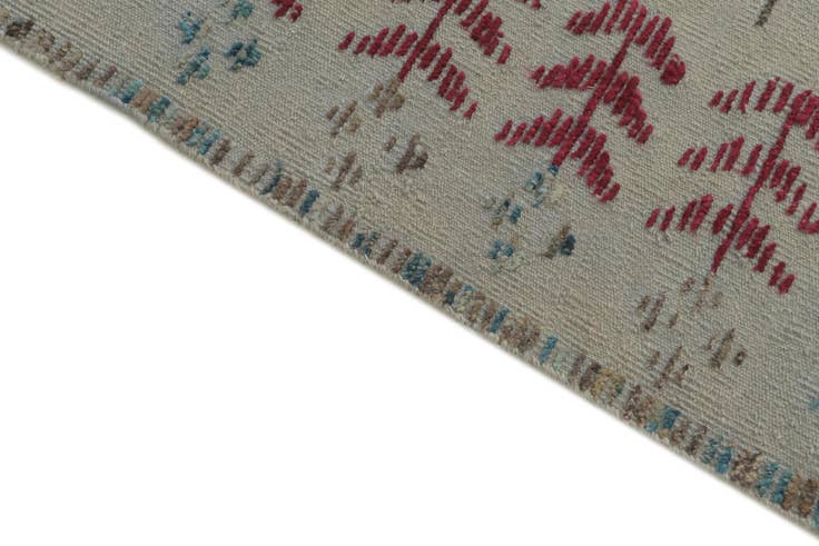 Detail image of 4' 3 x 6' Hand Knotted Darya Wool Rug