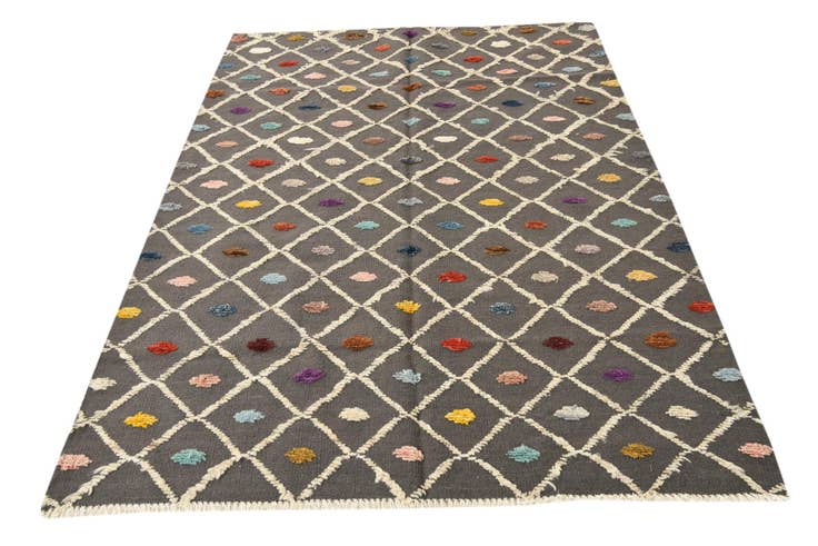 Detail image of 5' 3 x 7' 1 Hand Knotted Darya Wool Rug