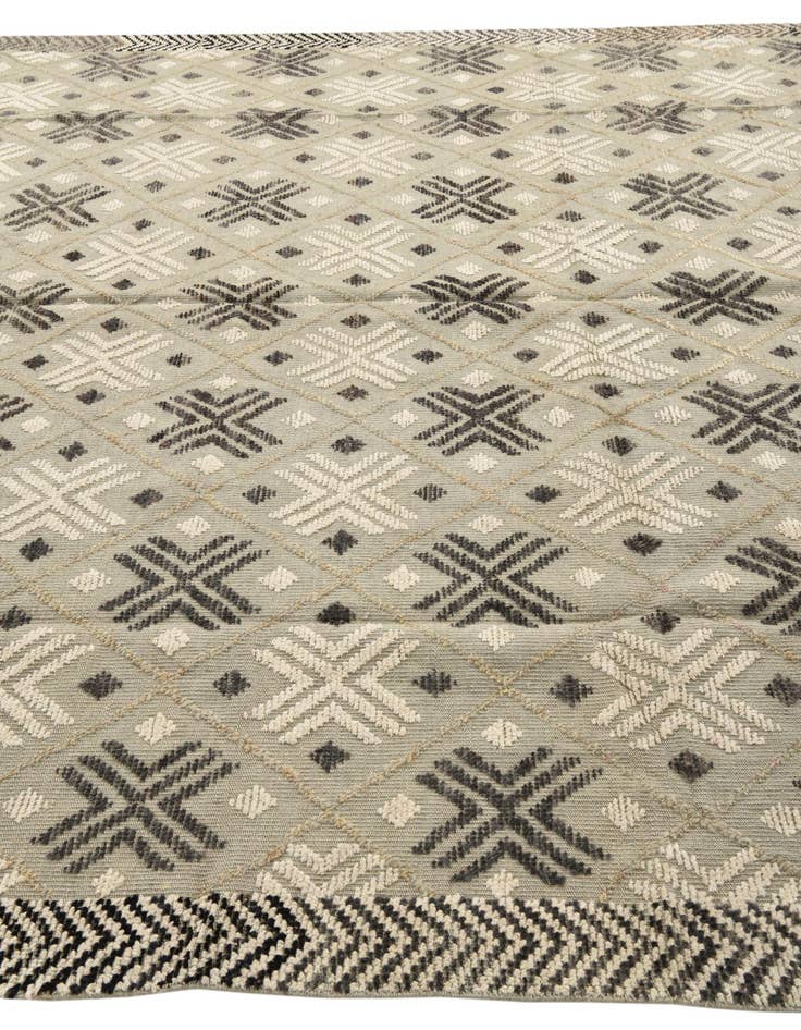 Detail image of 8' 9 x 12' 3  Hand Knotted Darya Wool Rug