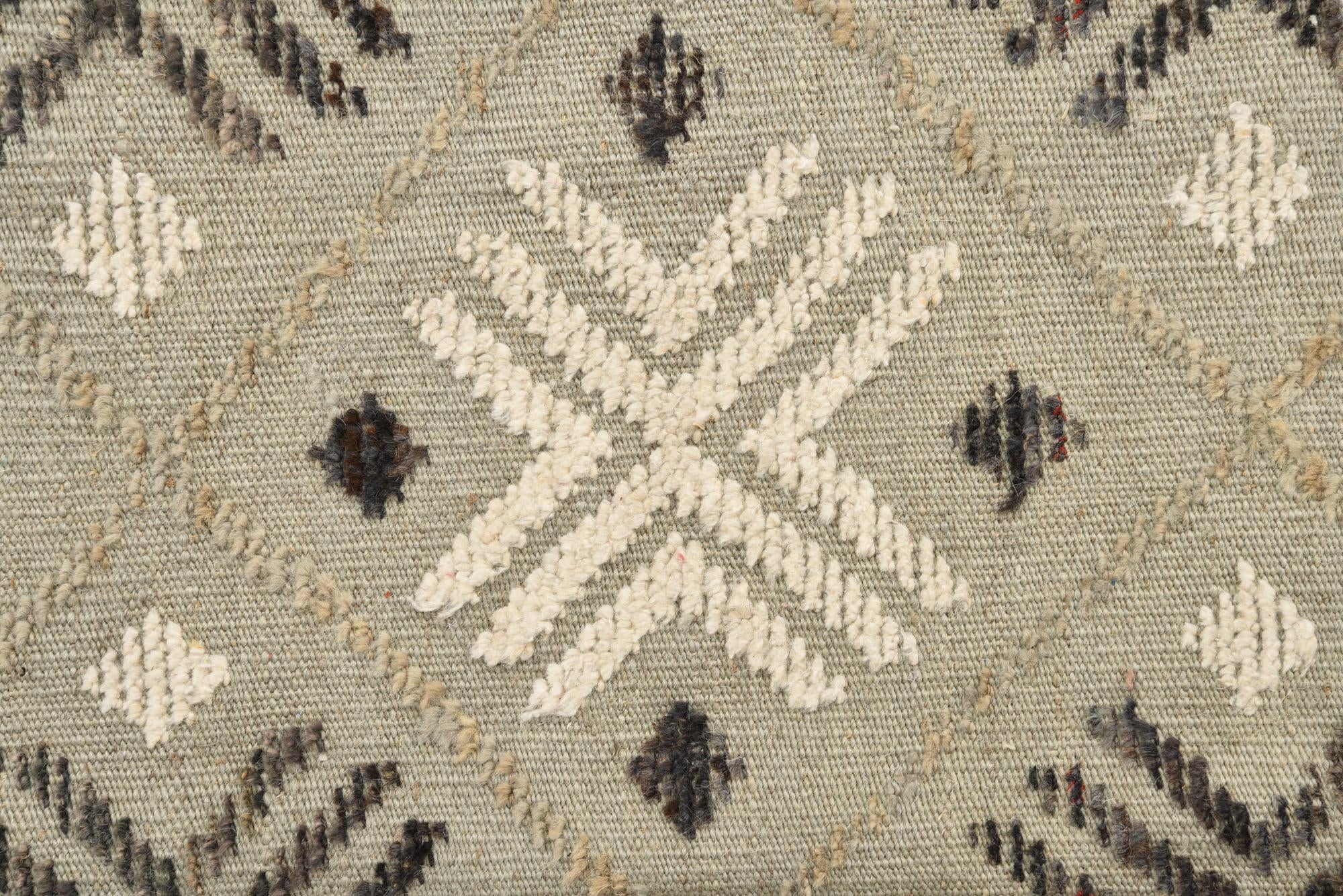 8' 9 x 12' 3 Hand Knotted Darya Wool Rug