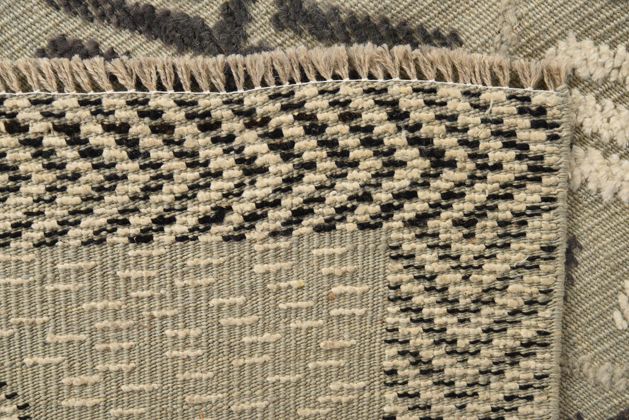 8' 9 x 12' 3 Hand Knotted Darya Wool Rug