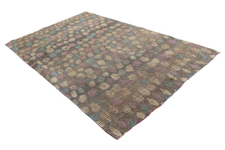 Detail image of 6' 4 x 9' 9 Hand Knotted Darya Wool Rug