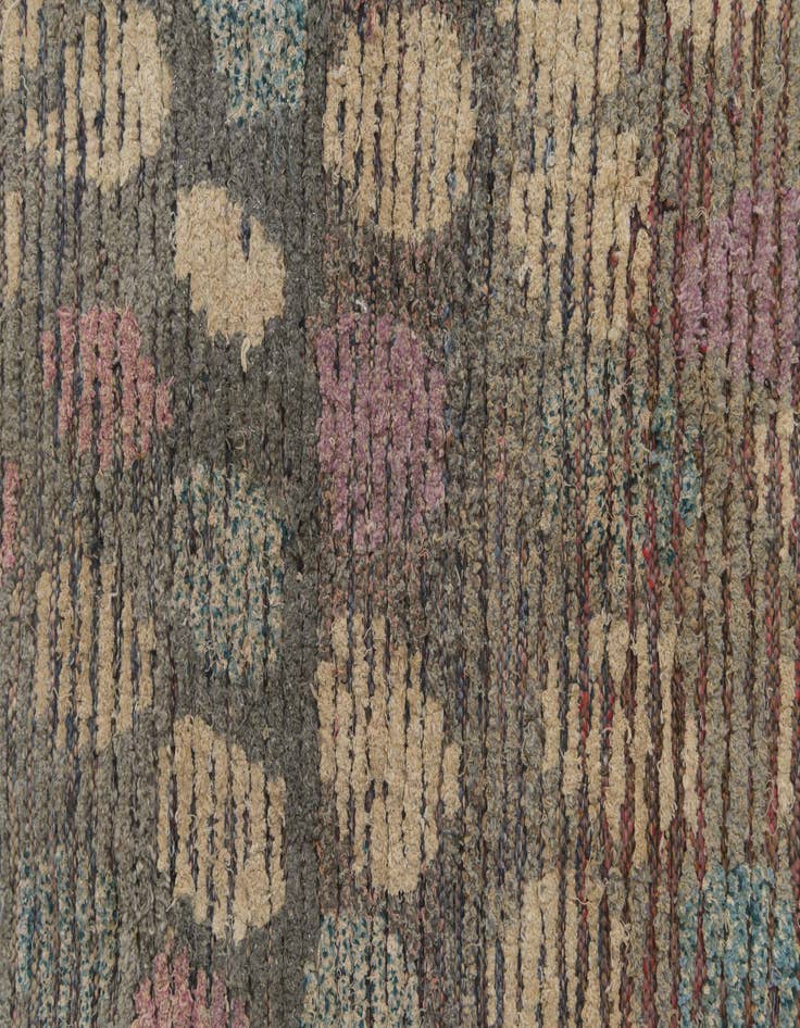 Detail image of 6' 4 x 9' 9  Hand Knotted Darya Wool Rug