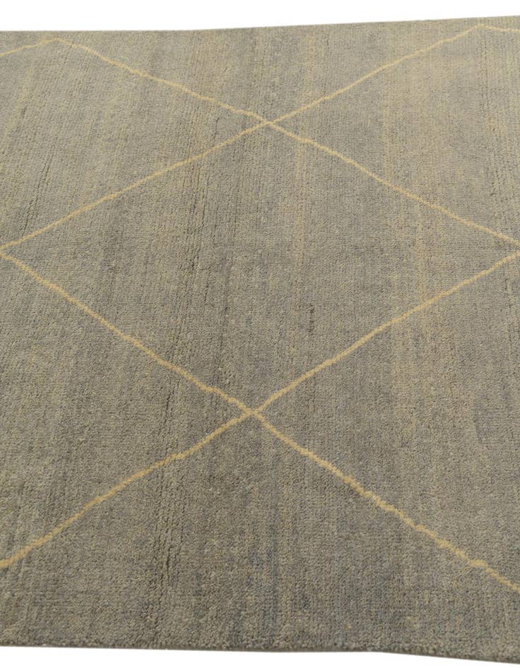 Detail image of 4' 7 x 6' 8  Hand Knotted Darya Wool Rug