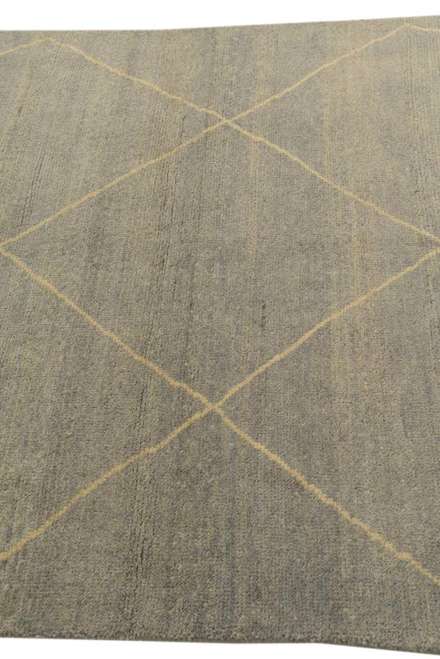 Detail image of 4' 7 x 6' 8 Hand Knotted Darya Wool Rug