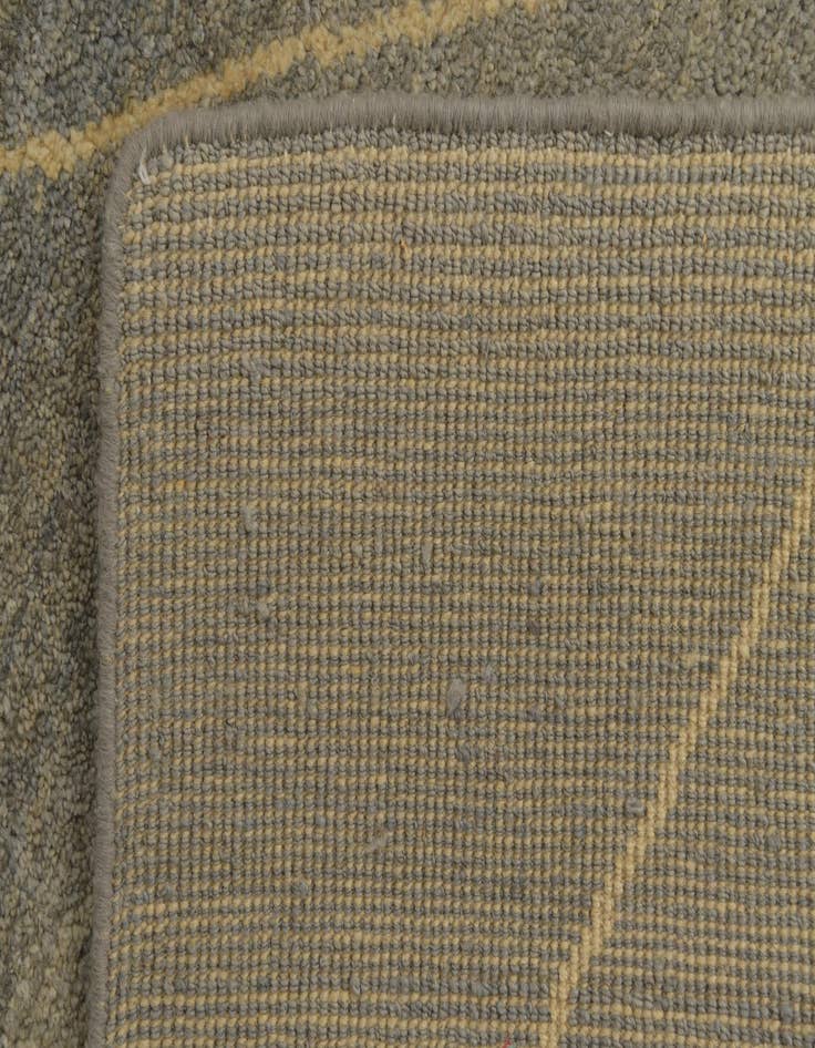 Detail image of 4' 7 x 6' 8  Hand Knotted Darya Wool Rug