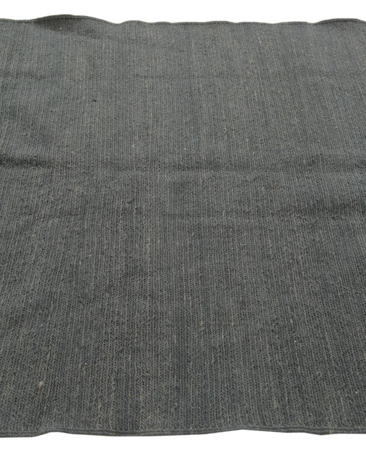 Detail image of 4' 5 x 6' 2  Hand Knotted Darya Wool Rug