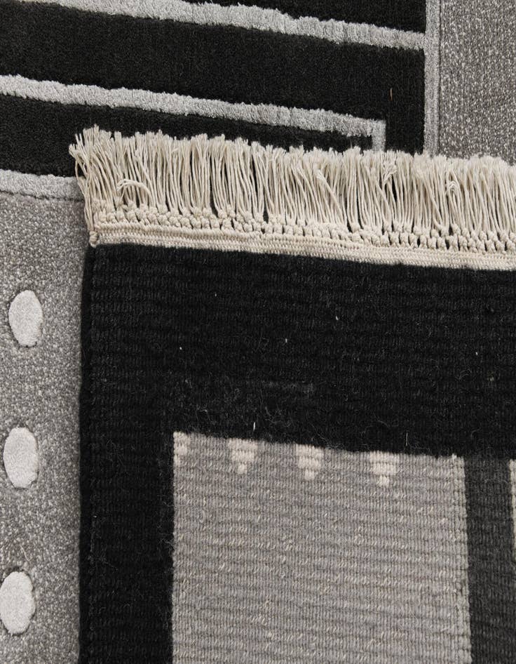 Detail image of 8' 2 x 11' 7  Hand Knotted Darya Wool Rug