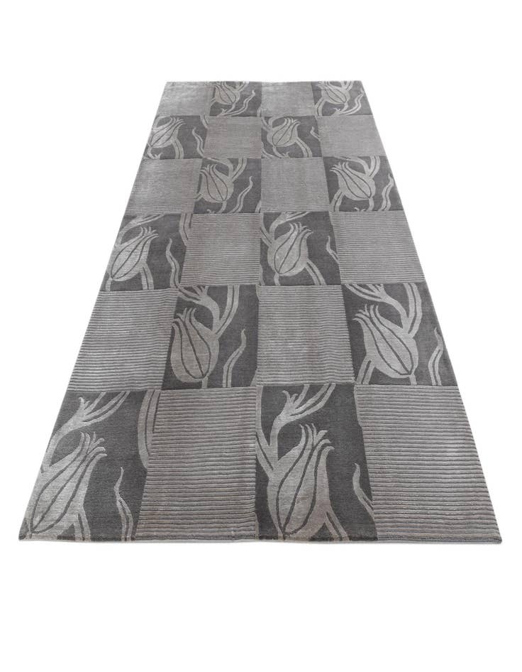 Detail image of 6' 9 x 10' 1  Hand Knotted Darya Wool Rug