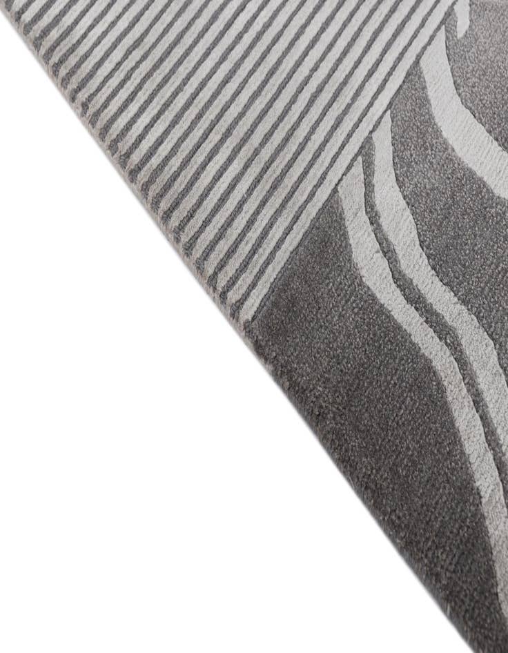 Detail image of 6' 9 x 10' 1  Hand Knotted Darya Wool Rug