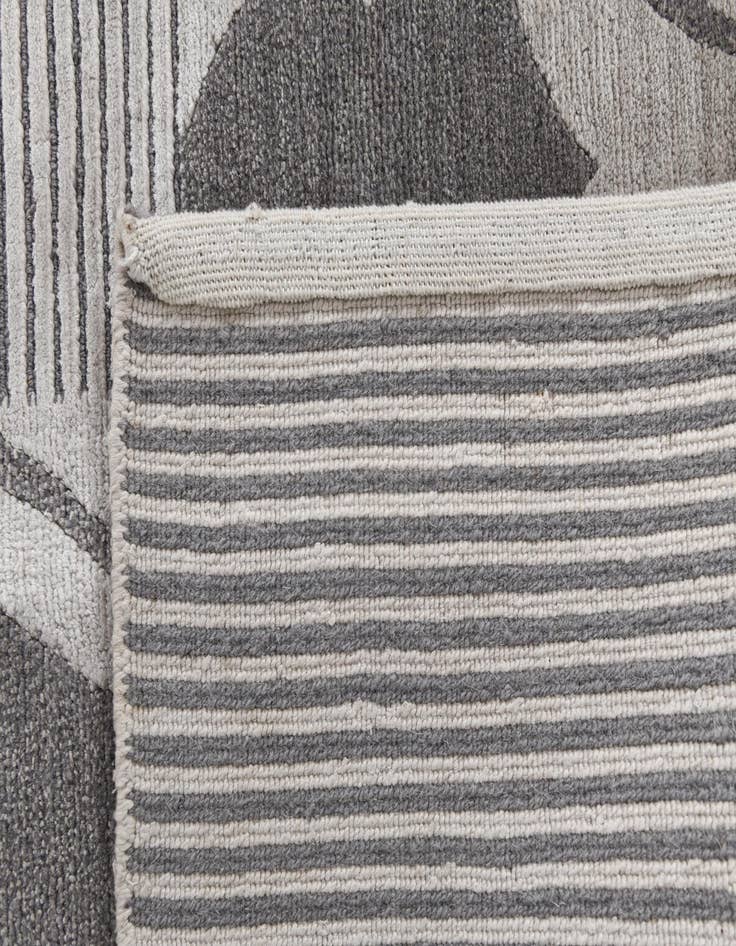 Detail image of 6' 9 x 10' 1  Hand Knotted Darya Wool Rug