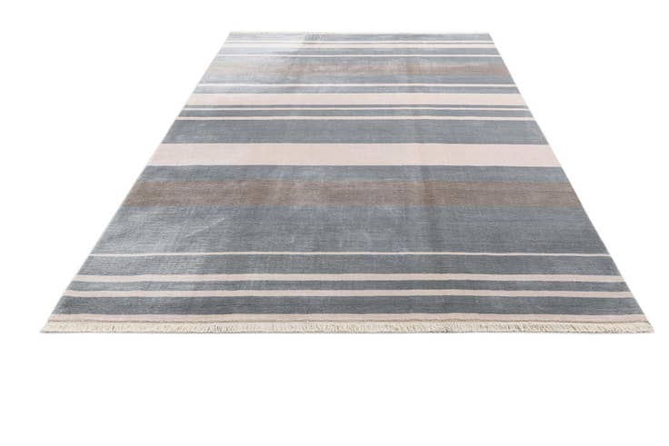 Detail image of 6' 8 x 9' 8 Hand Knotted Darya Wool Rug