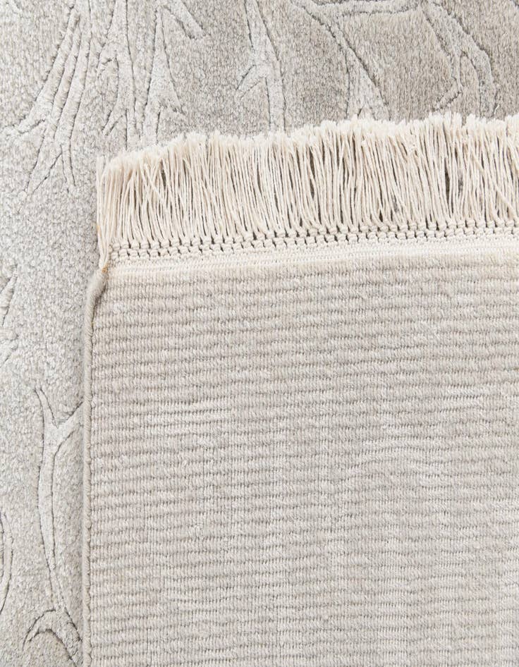 Detail image of 6' 11 x 9' 5  Hand Knotted Darya Wool Rug