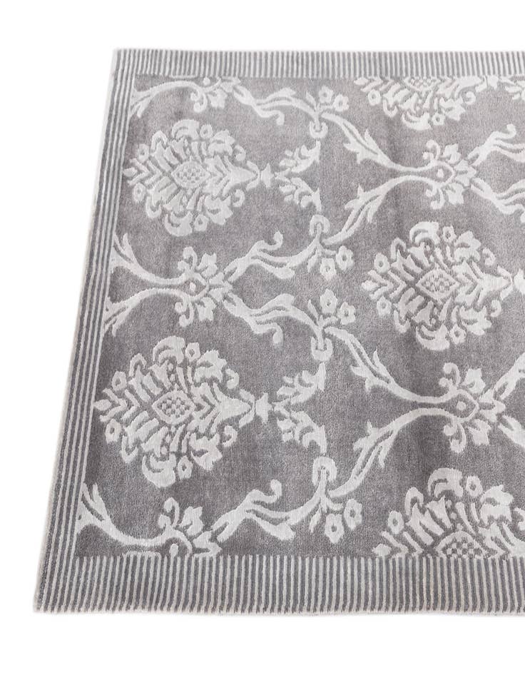 Detail image of 3' x 4' 11  Hand Knotted Darya Wool Rug