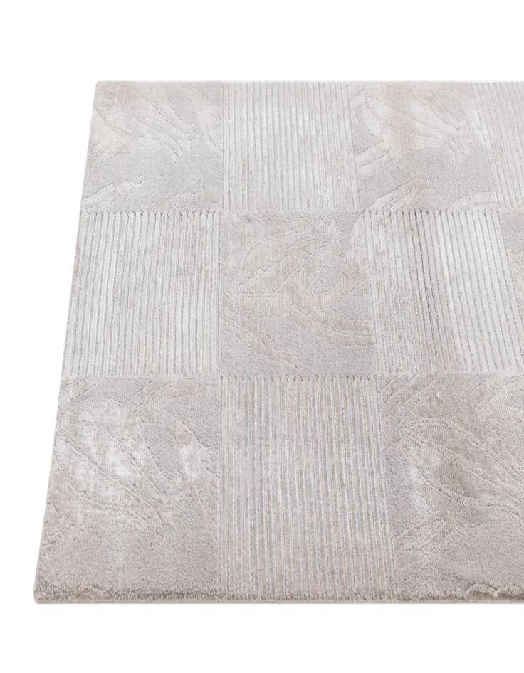 Detail image of 3' 1 x 5' Hand Knotted Darya Wool Rug