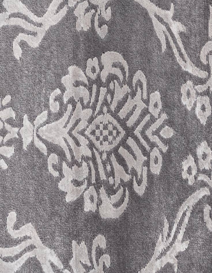 Detail image of 3' 1 x 4' 11  Hand Knotted Darya Wool Rug