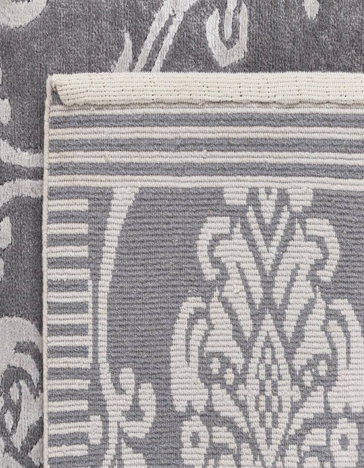 Detail image of 3' 1 x 4' 11  Hand Knotted Darya Wool Rug