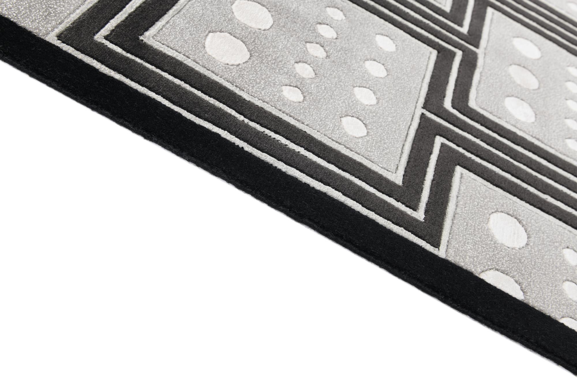 5' 6 x 7' 10 Hand Knotted Darya Wool Rug