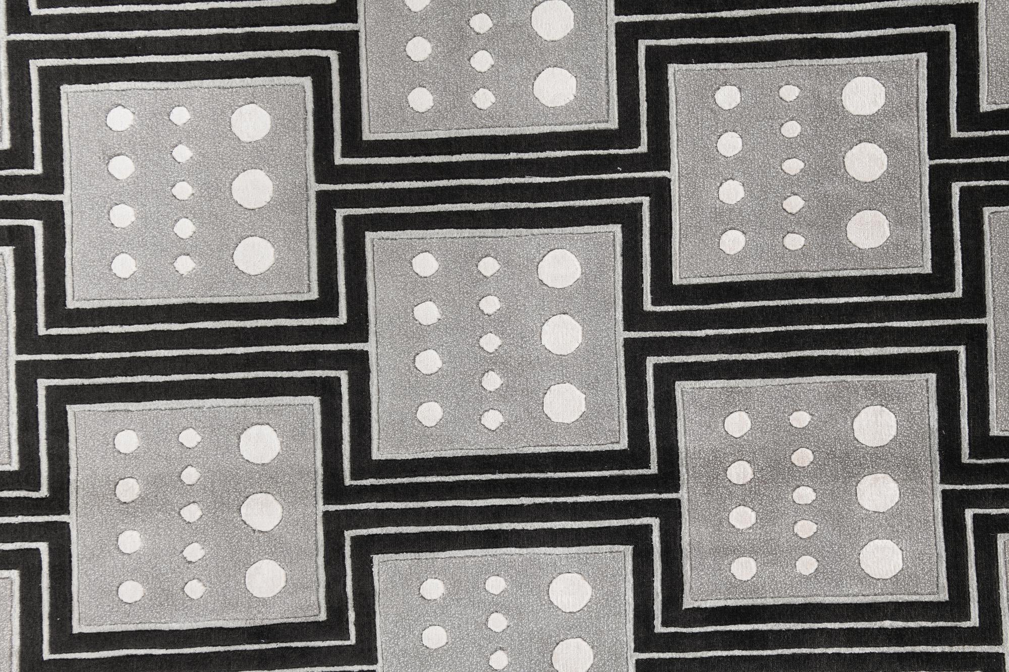 5' 6 x 7' 10 Hand Knotted Darya Wool Rug