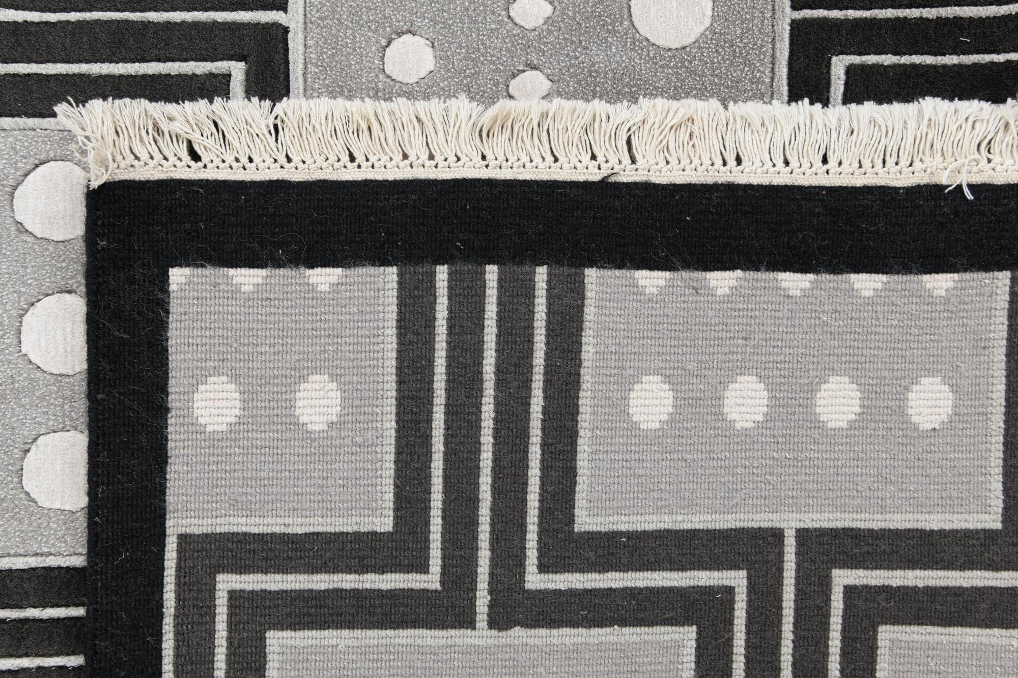 5' 6 x 7' 10 Hand Knotted Darya Wool Rug