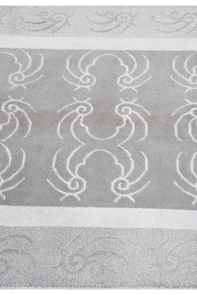 Detail image of 3' 10 x 5' 11 Hand Knotted Darya Wool Rug