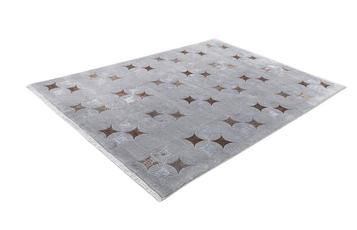 Detail image of 5' 6 x 8' Hand Knotted Darya Wool Rug