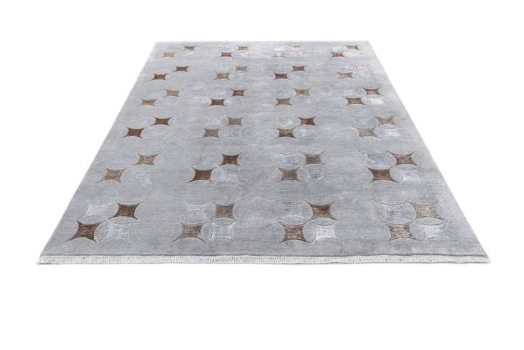 Detail image of 5' 6 x 8' Hand Knotted Darya Wool Rug
