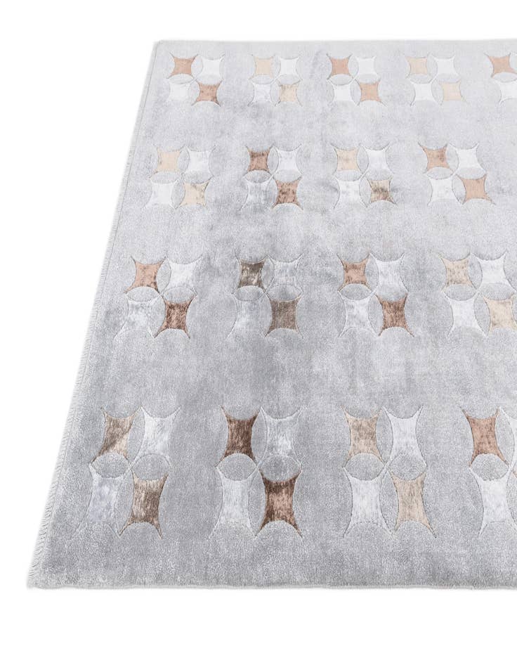 Detail image of 5' 6 x 8' Hand Knotted Darya Wool Rug