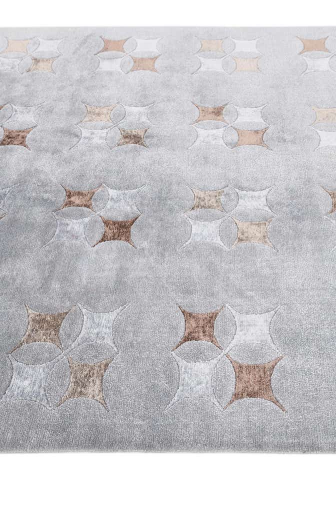 5' 6 x 8' Hand Knotted Darya Wool Rug