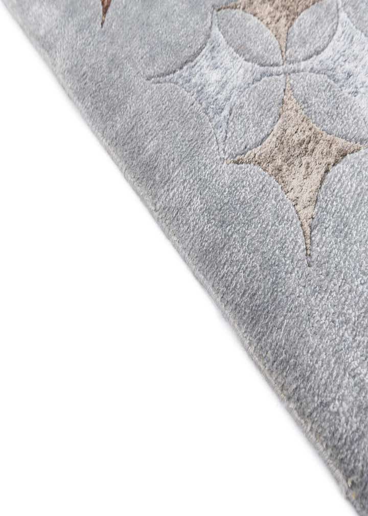 5' 6 x 8' Hand Knotted Darya Wool Rug