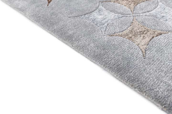 5' 6 x 8' Hand Knotted Darya Wool Rug