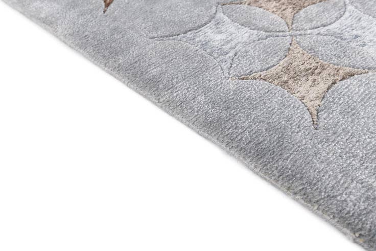 Detail image of 5' 6 x 8' Hand Knotted Darya Wool Rug