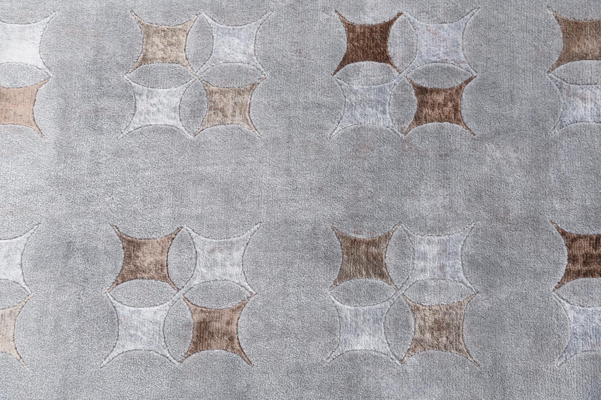 5' 6 x 8' Hand Knotted Darya Wool Rug