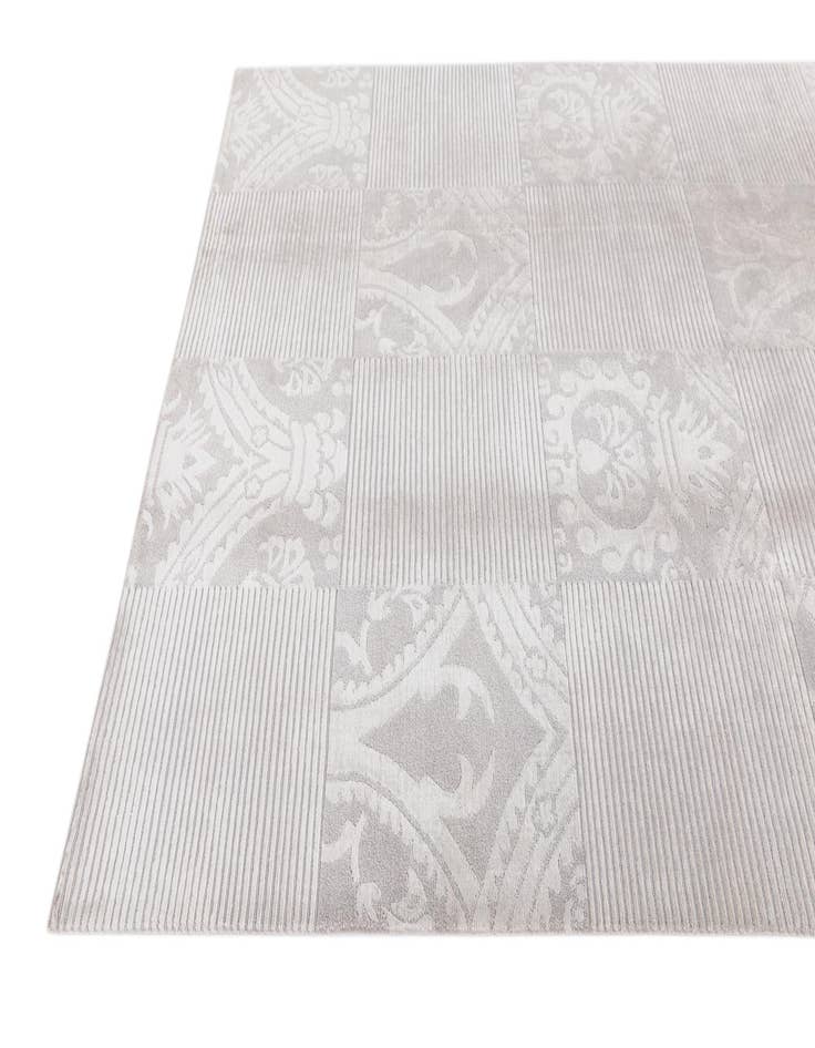 Detail image of 5' 10 x 7' 10 Hand Knotted Darya Wool Rug