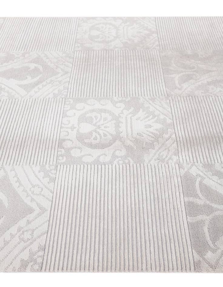 Detail image of 5' 10 x 7' 10 Hand Knotted Darya Wool Rug