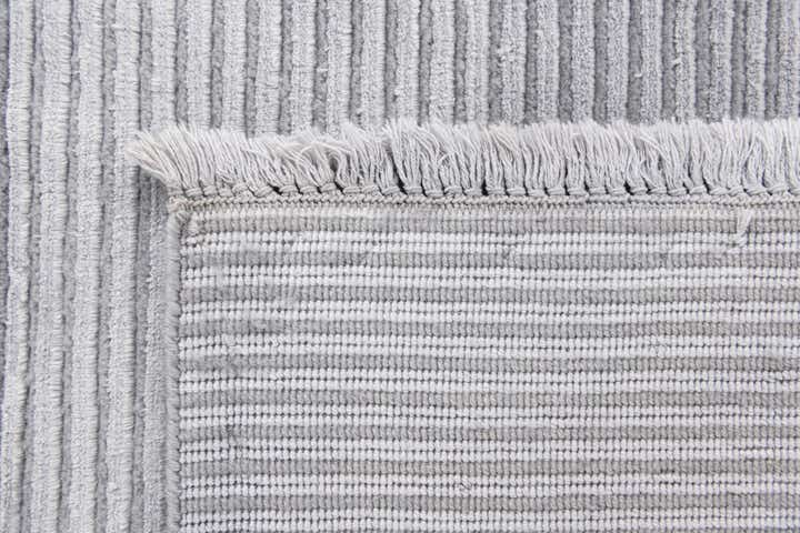 5' 7 x 7' 10 Hand Knotted Darya Wool Rug